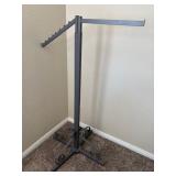 O - CLOTHING RACK (N60)