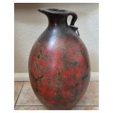 O - LARGE CLAY POT (L109)