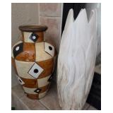 O - 2 DECORATIVE VASES (E54)