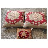 O - 3 ACCENT PILLOWS (N42)