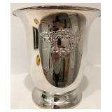 N1 - ELEGANT SILVER DECORATIVE VASE (M112)