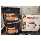 N1 - 2 GRANITE WARE POTS, FOOD DEHYDRATOR (K3)