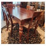 N1 - WOOD DINING TABLE AND CHAIRS (K18)