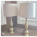 J1 - PAIR OF MATCHING TABLE LAMPS (M10)