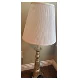 J1 - TABLE LAMP WITH SHADE (R4)