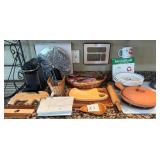 J1 - CUTTING BOARDS, OUR PLACE ALWAYS PAN, MORE