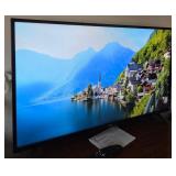 J1 - LG LED SMART TV W/ REMOTE (M28)