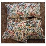 J1 - LOT OF THREE ACCENT PILLOWS (L68)