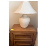 J1 - TWO-DRAWER SIDE TABLE, TABLE LAMP (R15)