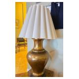 J1 - TABLE LAMP WITH SHADE (L23)