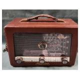700 - VINTAGE HALLICRAFTERS CONTINENTAL TUBE RADIO