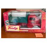J1 - TONKA COLLECTOR SERIES 1949 DUMP TRUCK (L46)