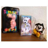 J1 - LOT ASSORTED VINTAGE COLLECTIBLE TOYS (D299)