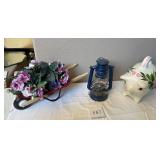 J1 - CHARMING VINTAGE DECOR ITEMS (H87)