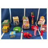 J1 - ASSORTED VINTAGE COLLECTIBLE TOYS LOT (K97)