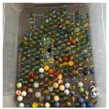 J1 - LARGE LOT VINTAGE GLASS MARBLES (K147)