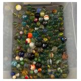 J1 - ASSORTED VINTAGE GLASS MARBLES LOT (K148)