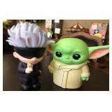J1 - LOT OF TWO COLLECTIBLE FIGURINES (D255)