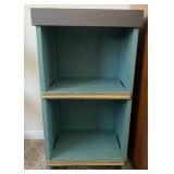 J1 - CHARMING TWO-TIER ACCENT SHELF (L17)