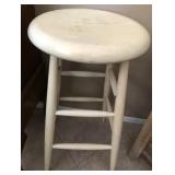 J1 - CLASSIC WHITE WOODEN STOOL (D116)