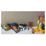 J1 - CHARMING VINTAGE TOY COLLECTION (H85)