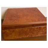 J1 - BURLED WOOD CIGAR HUMIDOR BOX (D273)