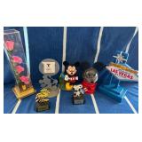 J1 - LOT ASSORTED COLLECTIBLE FIGURINES DECOR K112