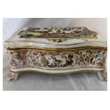 S2 - CAPODIMONTE TREASURE BOX (L135)