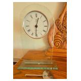 S2 - ELEGANT GLASS MANTEL CLOCK (M26)