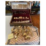J2 - FLATWARE SET WITH STORAGE CHEST (F107)