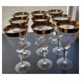 J2 - SET OF NINE VINTAGE GOLD-RIMMED STEMWARE (F81