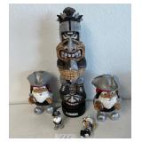 J2 - RAIDERS COLLECTIBLE GNOMES & TOTEM POLE (L66)
