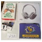 J2 - NOVELTY CARD, HEAD PHONES, GAME (L57)