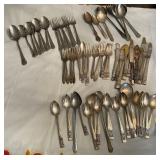 J2 - MIXED LOT OF FLATWARE (F109)