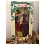 J1 - VINTAGE SNOW WHITE DOLL SET (A303)