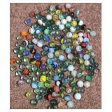 J1 - LARGE LOT ASSORTED MARBLES (A519)