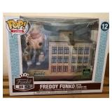 J1 - FUNKO POP TOWN FREDDY FUNKO (A192)
