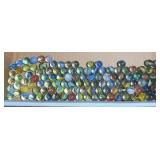 J1 - LOT VINTAGE GLASS MARBLES ASSORTED (A507)