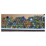 J1 - LARGE LOT VINTAGE GLASS MARBLES (A509)