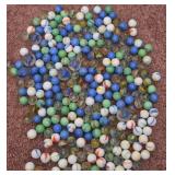 J1 - LARGE LOT VINTAGE MARBLES ASSORTED (A530)