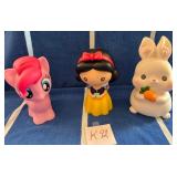 J1 - LOT OF FOUR VINYL FIGURES (K92)