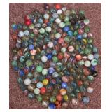 J1 - LARGE LOT VINTAGE MARBLES ASSORTED (A522)