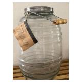 J1 - GLASS JAR WITH METAL LID (B229)