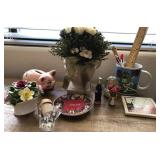 J1 - VINTAGE DECORATIVE COLLECTIBLE ASSORTED LOT