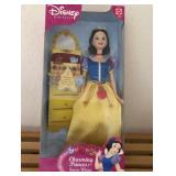 J1 - DISNEY PRINCESS SNOW WHITE DOLL SET (A281)