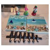 J4 - LOT OF BEACH THEMED DECOR AND FIGURINES