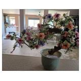 J4 - DECORATIVE FLOWERING PLANT IN POT (L3)