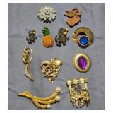 J4 - LOT OF VINTAGE BROOCHES AND PINS (L42)