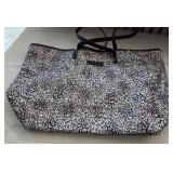 J4 - VERA BRADLEY BLACK WHITE PATTERNED TOTE BAG