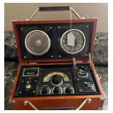J4 - VINTAGE RADIO ALARM CLOCK IN CASE (L62)